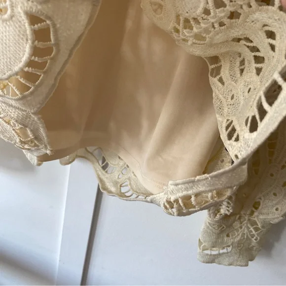 Adiva Lace High Neck Top - Size M - Picture 10 of 12